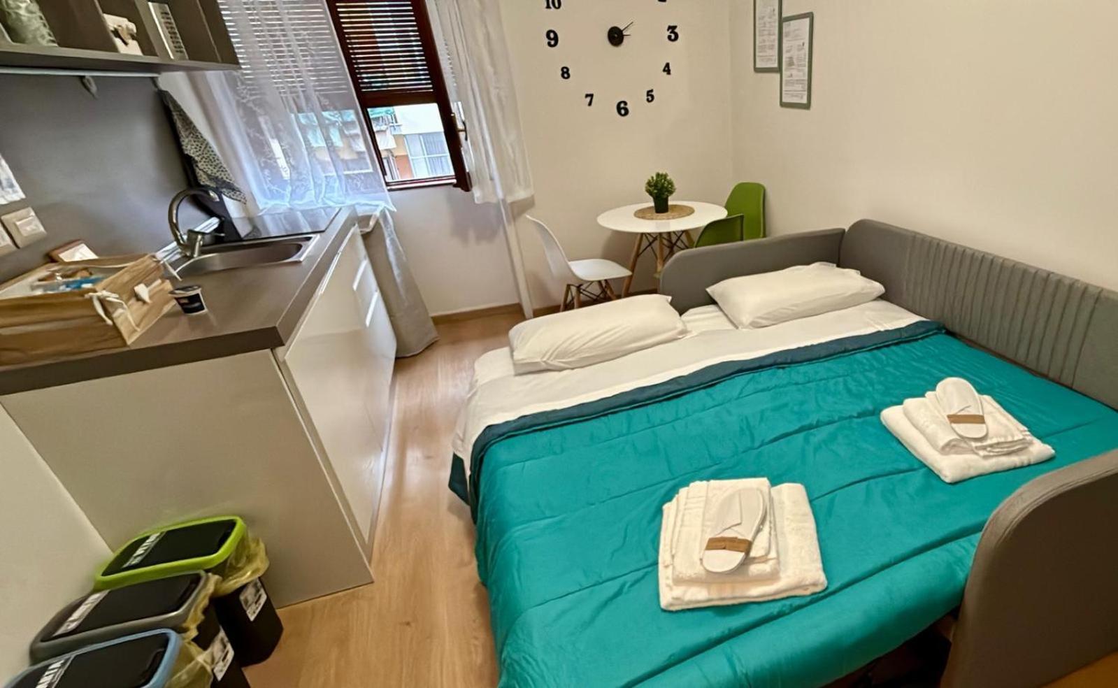 Dimora Del Corso Apartment Salerno Bagian luar foto